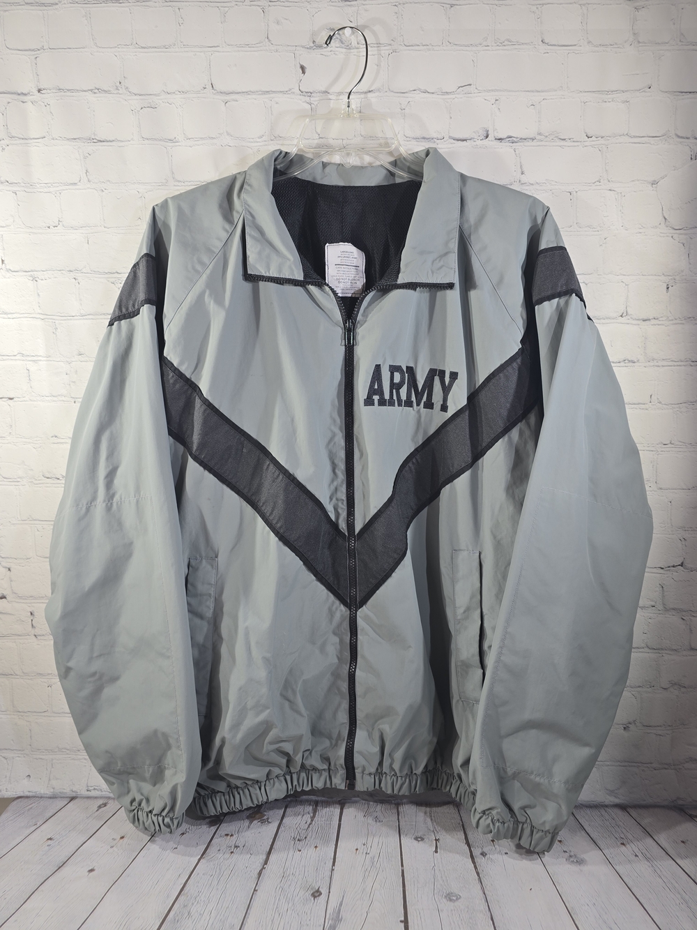 US Army Skilcraft PT IPFU Nylon Windbreaker Jacket Size Large Long Reflective